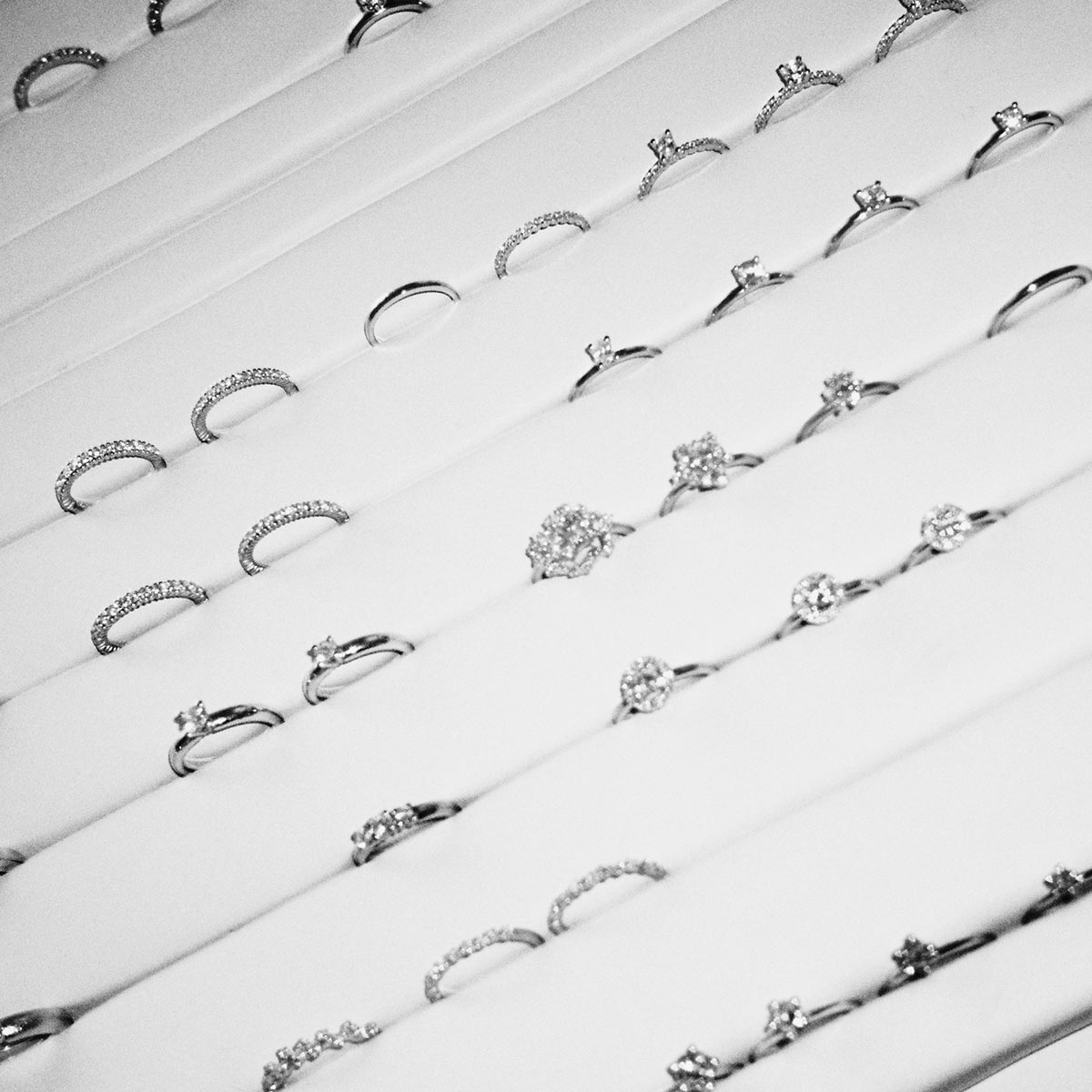 vigselring-forlovning-guld-diamant